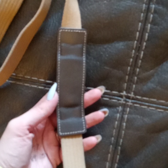 COACH Signature Crossbody EUC - Picture 6 of 16